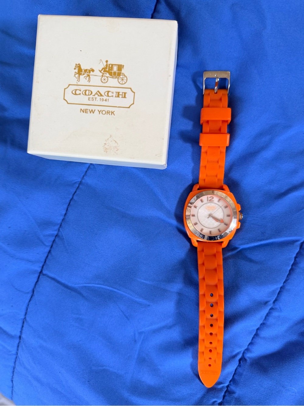 Coach Orange Silicone Watch with White Dial - Picture 4 of 7